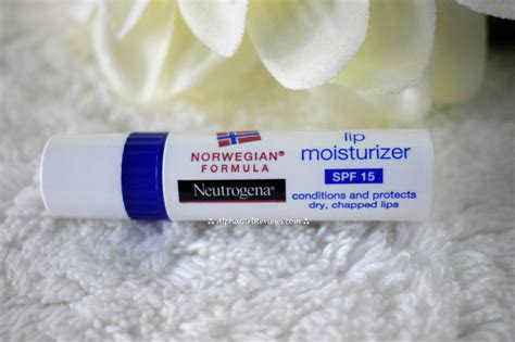 lip moisturizer reviews.